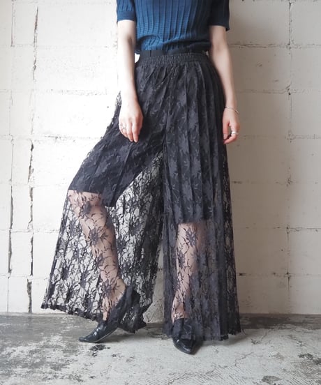 Flower Lace See-through Pleats Pants BK