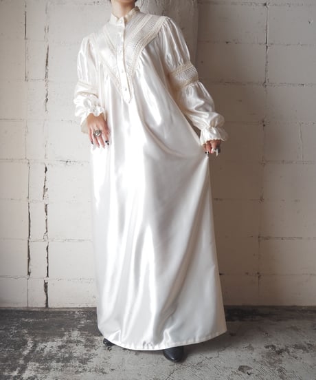 Lise Stevens V-Yoke Pintuck×Lace Satin Dress IV