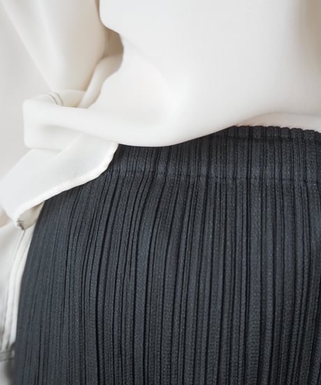 PLEATS PLEASE ISSEY MIYAKE Pleated Pants BK