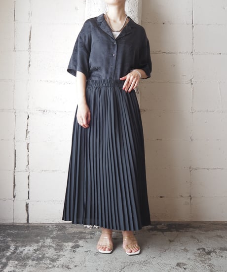 Shadow Pattern Open Collar Satin Shirt BK