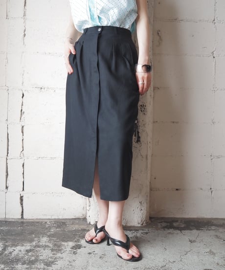 Front Button Tuck Tight Skirt BK