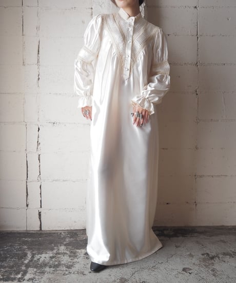 Lise Stevens V-Yoke Pintuck×Lace Satin Dress IV
