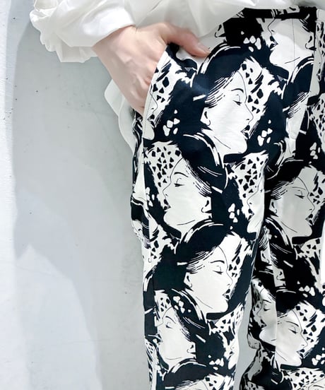 BIMBA Y LOLA Face Pattern Tapered Pants BKWH