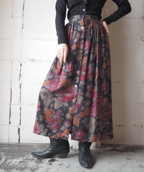 Flower Pattern Front Button Skirt BK RE