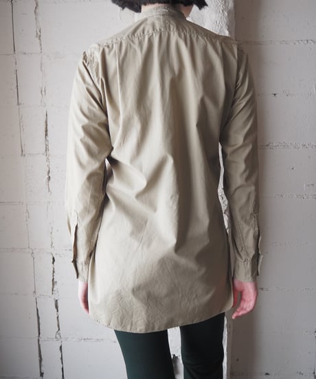 1960's Van Heusen Band Collar Side Slits Shirt BE