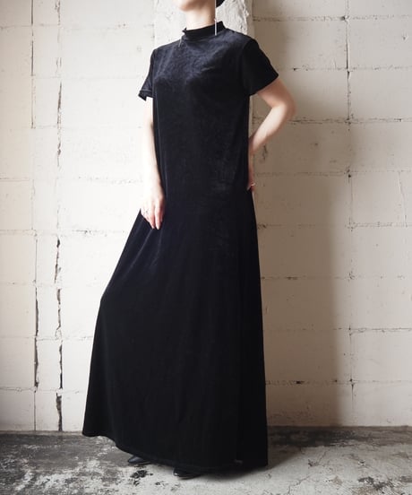 Mock Neck S/S Velour Dress BK