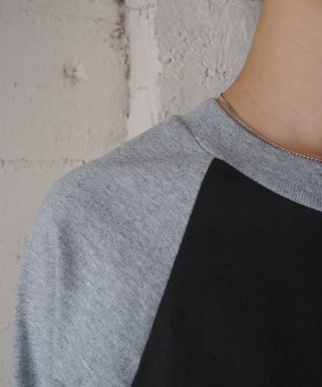 Bicolor Raglan Tee GRBK