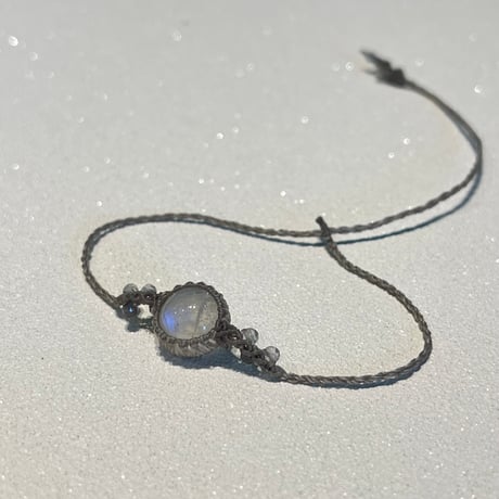 泡月~White Labradorite Macrame’ Bracelet