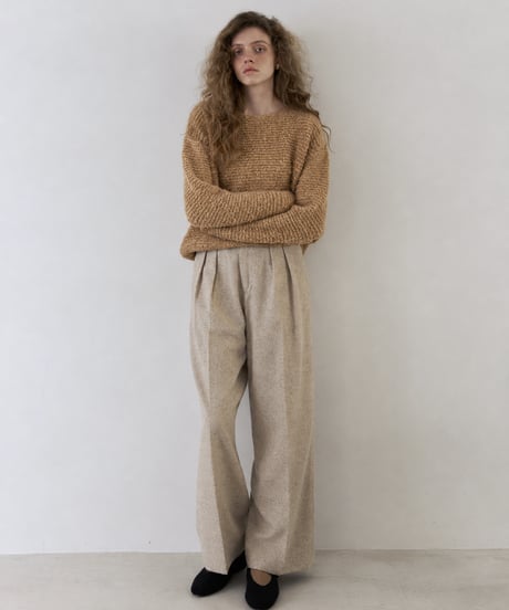 BOUCLE KNIT