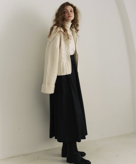 ZIP COLLAR KNIT