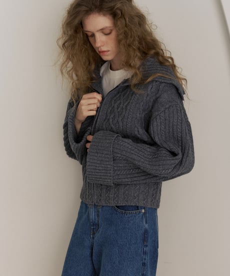 ZIP COLLAR KNIT