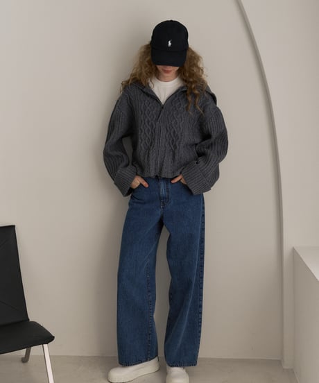 ZIP COLLAR KNIT