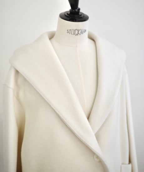 HOODED COAT