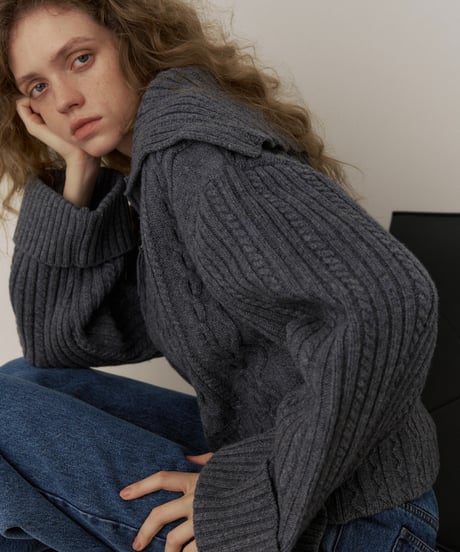 ZIP COLLAR KNIT