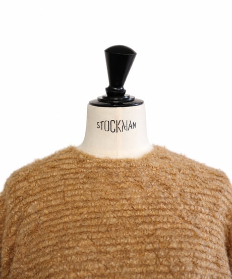 BOUCLE KNIT