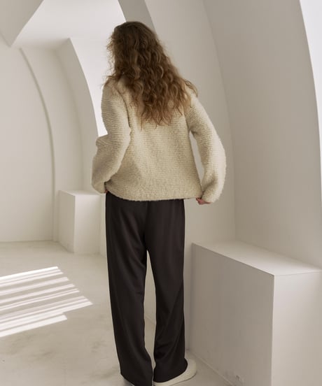 BOUCLE KNIT
