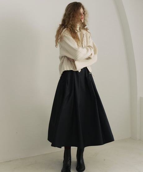 ZIP COLLAR KNIT