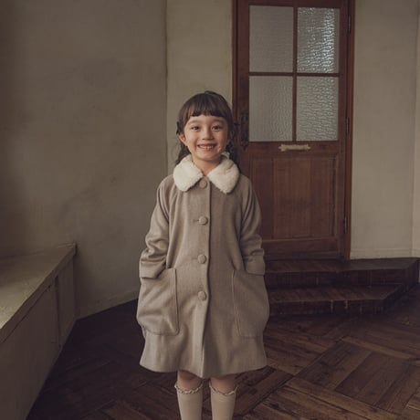 Winter coat / Milk tea