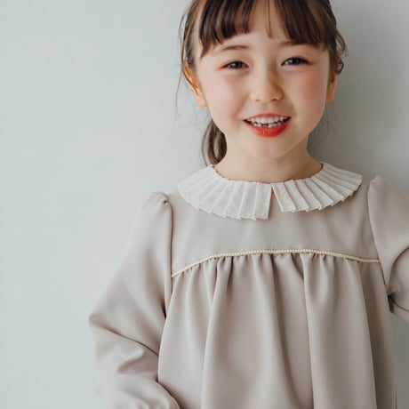 Petal / milk beige