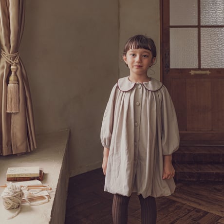 Religieuse dress / Antique beige