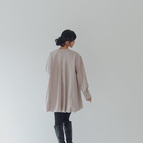 ladies Religieuse dress / Antique beige