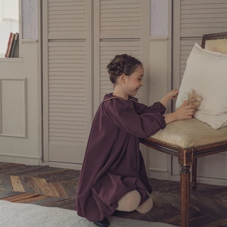 Religieuse dress / Fig