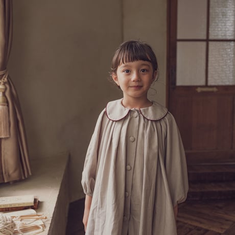 Religieuse dress / Antique beige