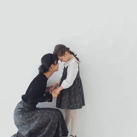 ladies Flare tuck skirt / Merry flower - Black