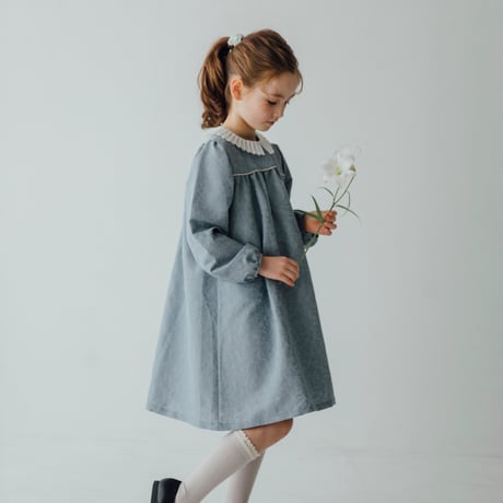 Petal / light blue