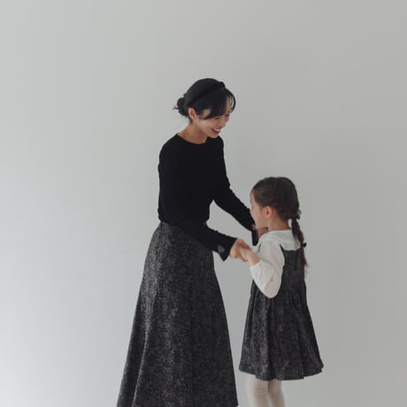 ladies Flare tuck skirt / Merry flower - Black