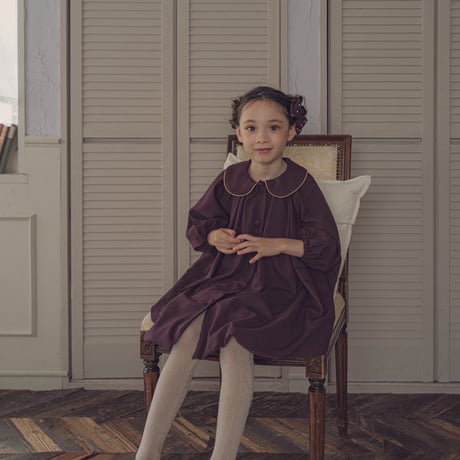 Religieuse dress / Fig