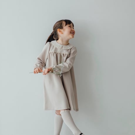 Petal / milk beige