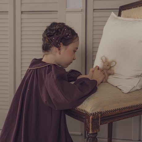 Religieuse dress / Fig