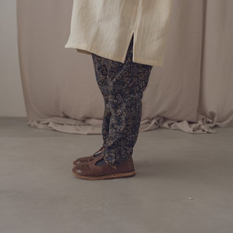 Tapered pants / Merry flower-black