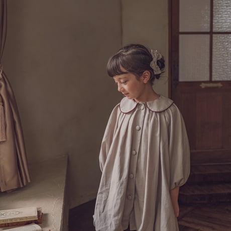 Religieuse dress / Antique beige