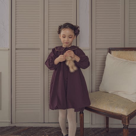 Religieuse dress / Fig