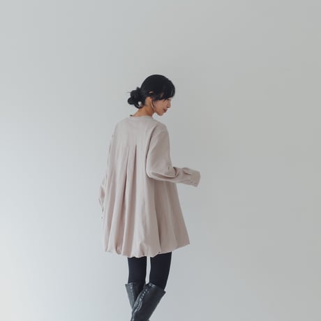 ladies Religieuse dress / Antique beige