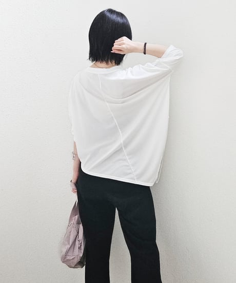 Asymme-hem Loose Pullover