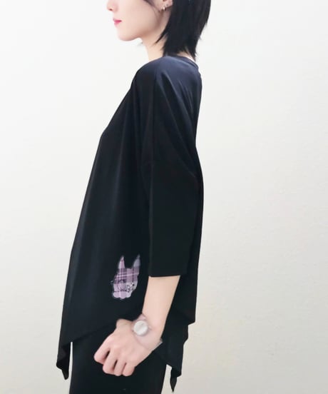 Asymme-hem Loose Pullover
