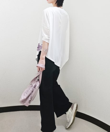 Asymme-hem Loose Pullover