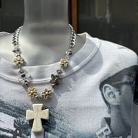 eeeee//rugged chain big cross white necklace