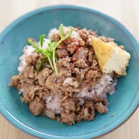 【クール便発送】【冷凍】滷肉飯（ルーロー飯）の素／１００gx4袋