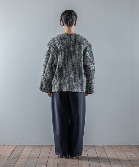 ATPOVA｜【 26WI33 】 縮絨ウールヘリンボーン ノーカラーJKT