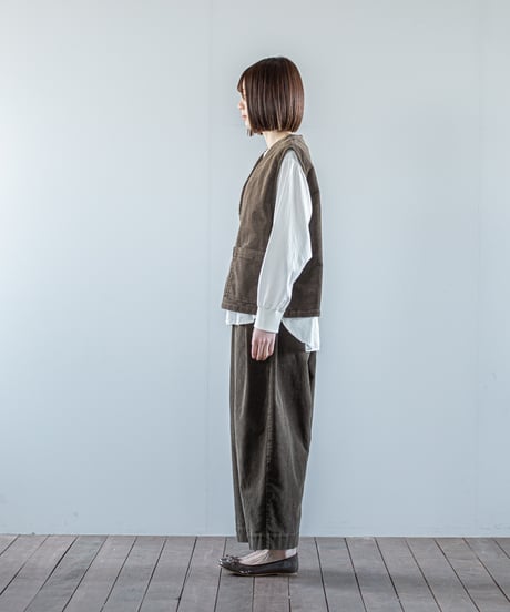 ATPOVA｜【 26WI42 】 コーデュロイ Vベスト (製品染)