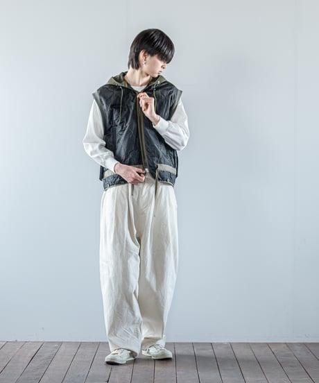 ARTE POVERA｜【 26WI67 】 チェコキルトパンツ(黒染) RE-フードベスト