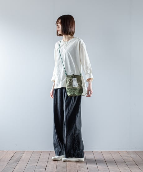 ARTE POVERA｜【 26WI52 】 イギリススモックパーカー&ルーマニアテントMIX RE-サコッシュ