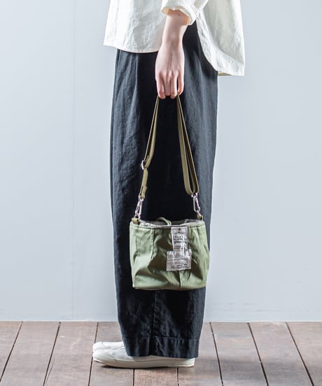 ARTE POVERA｜【 26WI57 】 イギリススモックパーカー RE-巾着ショルダーBAG (S)