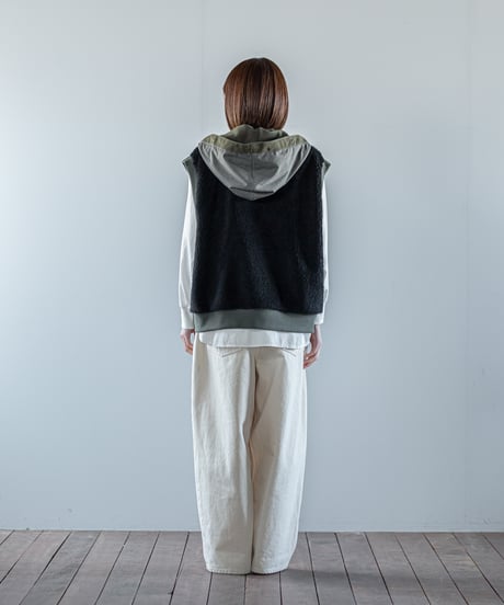 ARTE POVERA｜【 26WI67 】 チェコキルトパンツ(黒染) RE-フードベスト