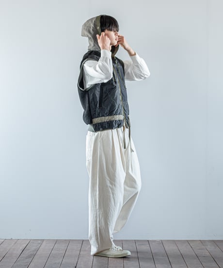 ARTE POVERA｜【 26WI67 】 チェコキルトパンツ(黒染) RE-フードベスト