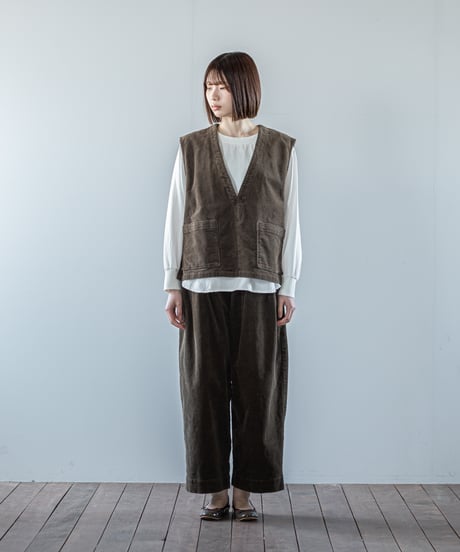 ATPOVA｜【 26WI42 】 コーデュロイ Vベスト (製品染)